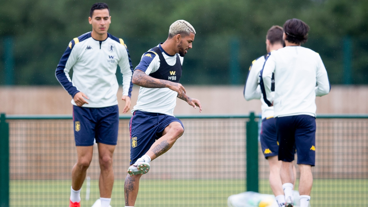 VIDEO: Villa in training ahead of United clash