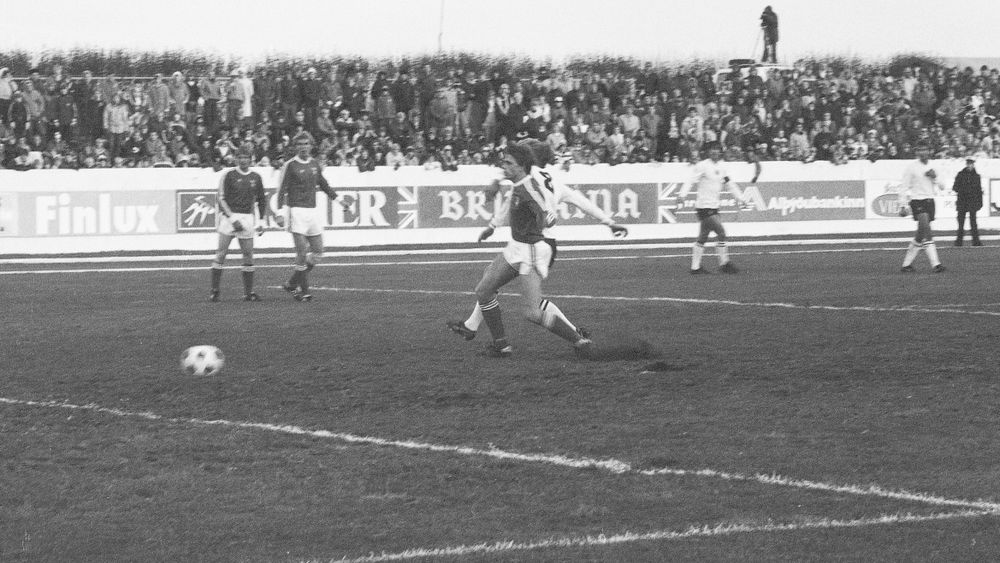 Gary Shaw (Valur v Aston Villa 1982)