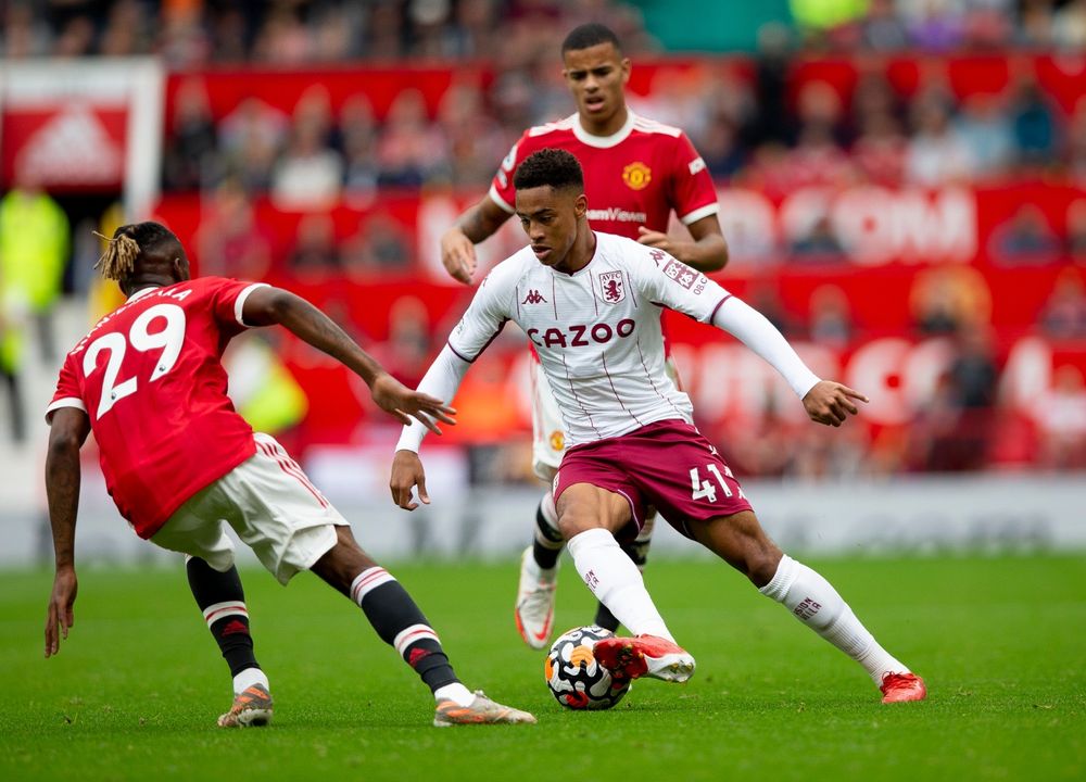 Aston Villa take on Manchester United in the Premier League.