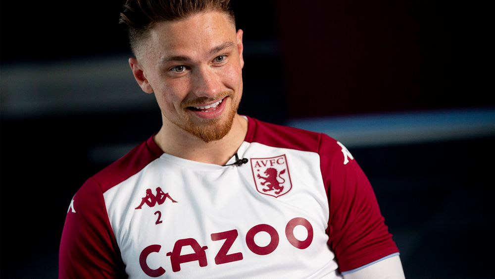  Proud Cash delighted to extend Villa stay