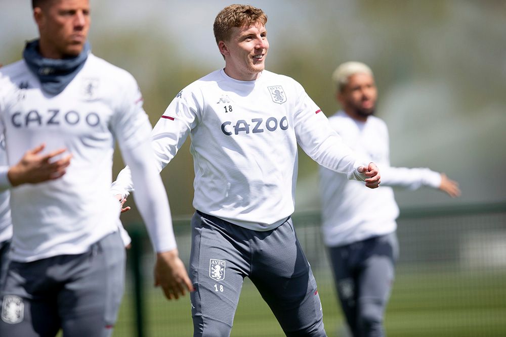 GALLERY: Squad train ahead of Manchester United 