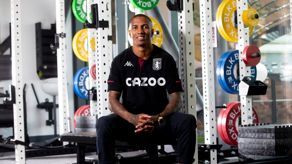  Villa announce Ashley Young signing