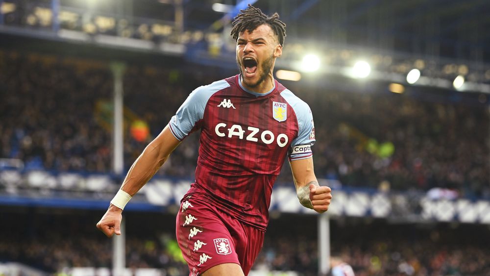  GALLERY: Villa win at Goodison Park