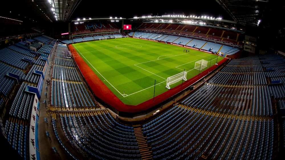  Luiz and Buendía start against City