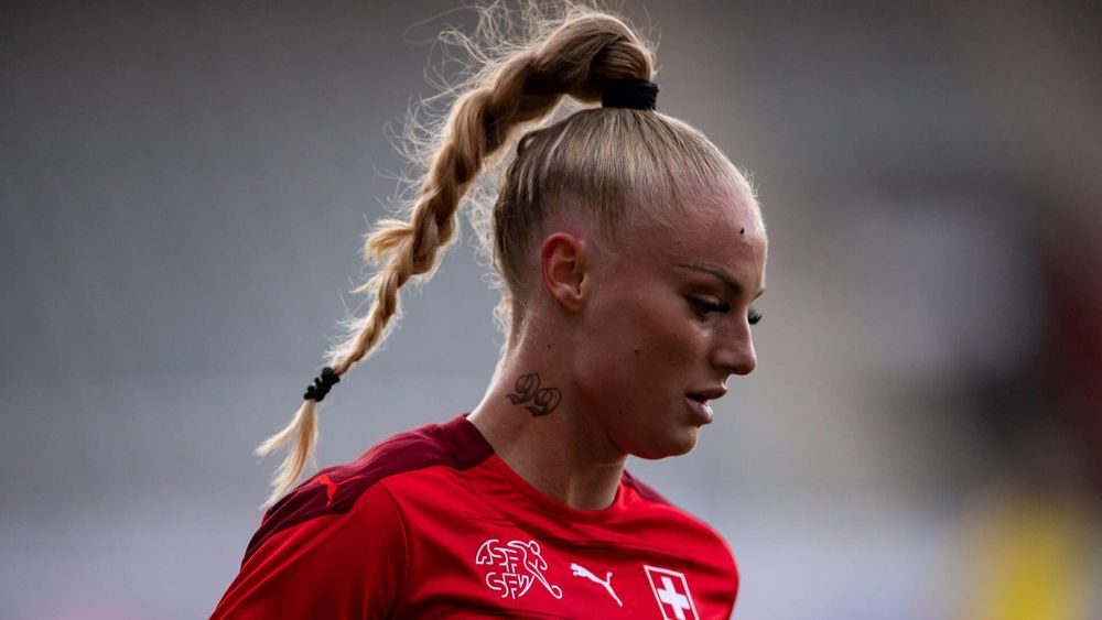  Alisha Lehmann withdraws from Euro 2022